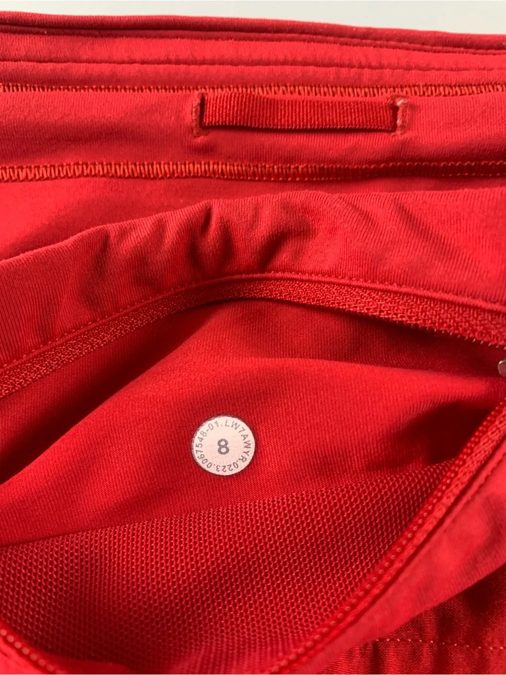 lululemon Speed Up LR 2.5” Red lined short
